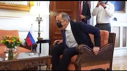 Λαβρόφ: «Λύση στη βάση του διεθνούς δικαίου»