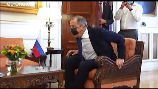 Λαβρόφ: «Λύση στη βάση του διεθνούς δικαίου»