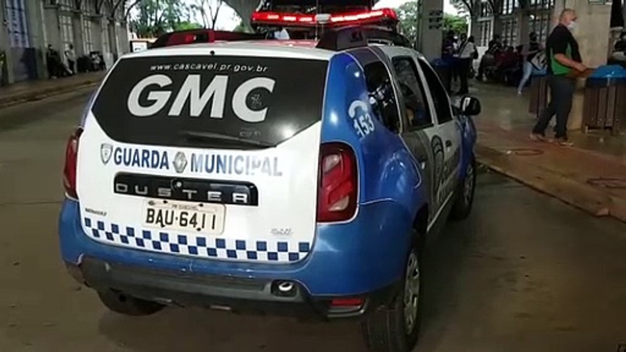 Mulher em surto é contida no Terminal Leste