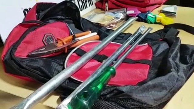 Dois jovens são detidos pela PM durante furto em farmácia na Rua Paraná
