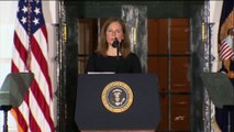 La ultraconservadora Amy Coney Barrett ya es jueza de la Corte Suprema de EEUU
