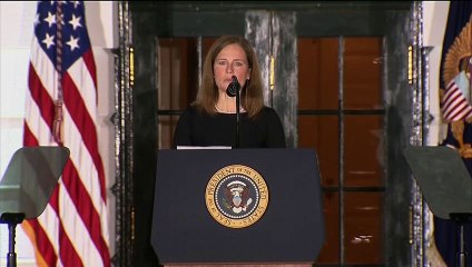 Donald Trump jubile avec la confirmation de la juge conservatrice Amy Coney Barrett