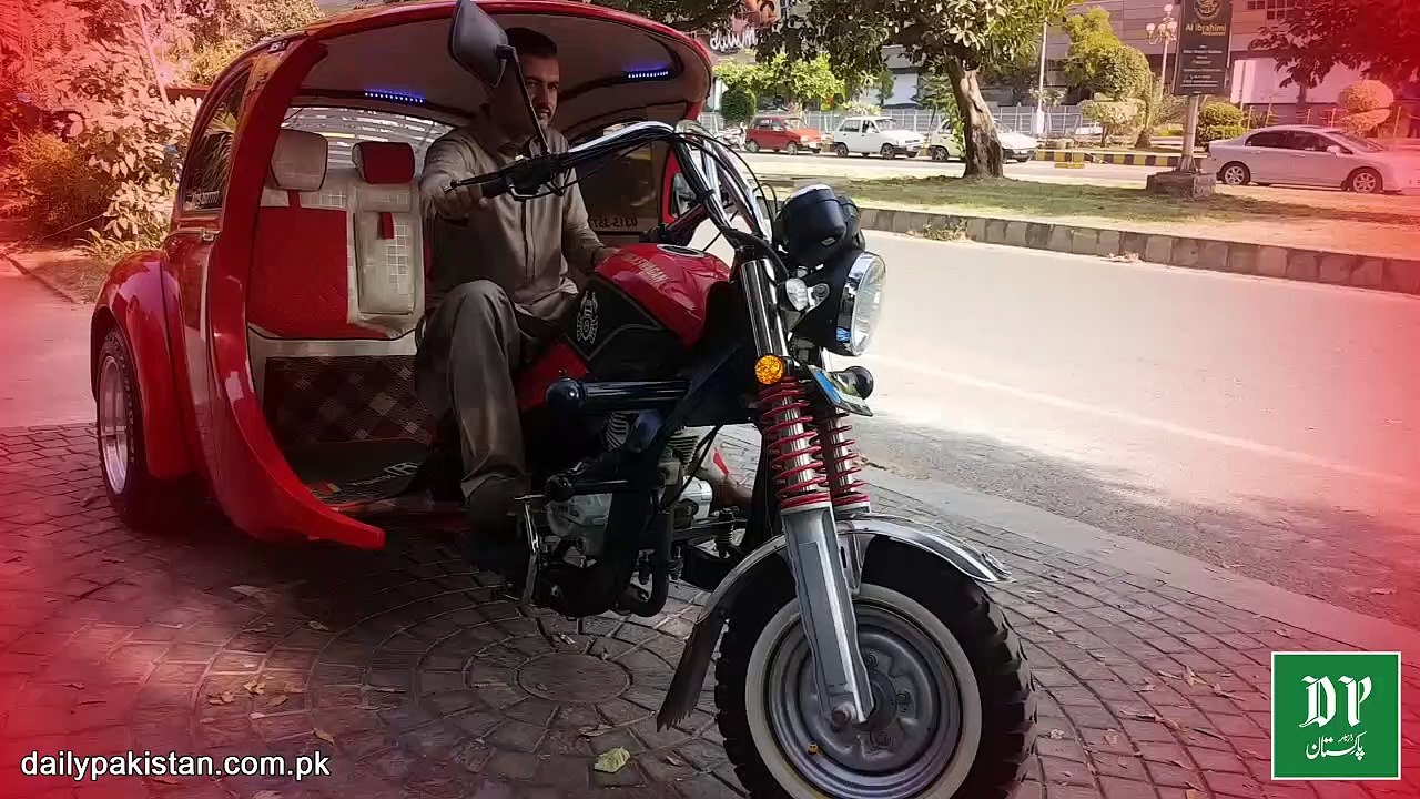 Agay se motorcycle, peechay se gari, Islamabad k shehri ki sab se munfarid sawari