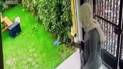 Yer: Bursa... Kendi evlerine girer gibi! O anlar kamerada...