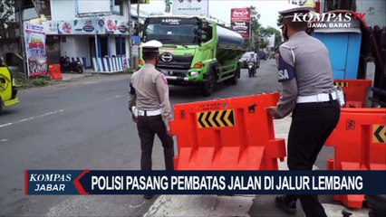 Urai Kemacetan di Jalur Lembang, Polisi Pasang Pembatas Jalan