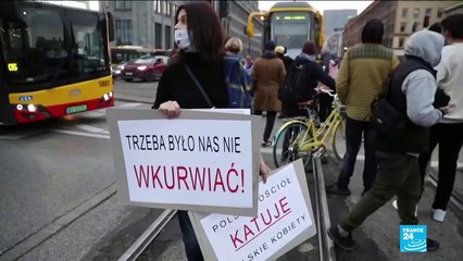 Tens of thousands hit streets to decry Poland abortion ruling