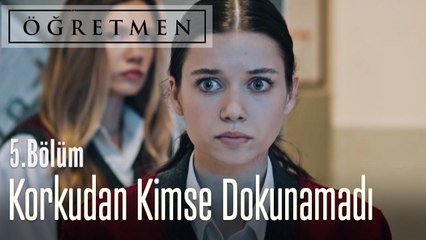 Saate bomba yükleyen adam telefona ne yapar? - Öğretmen 5. Bölüm