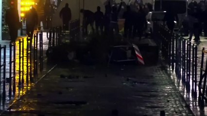 В Италии задержаны десятки участников выступлений против комендантского часа