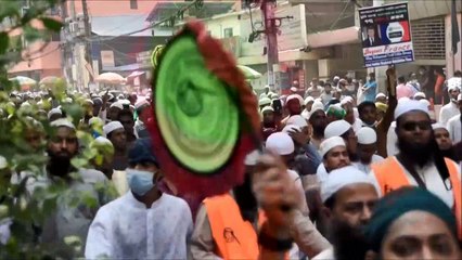Tens of thousands stage anti-France rally in Bangladesh