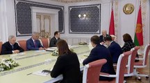 Bélarus : Loukachenko compare le mouvement de contestation à une 