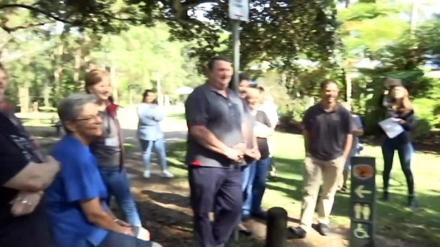 NSW Premier will not rush into reopening border with Victoria