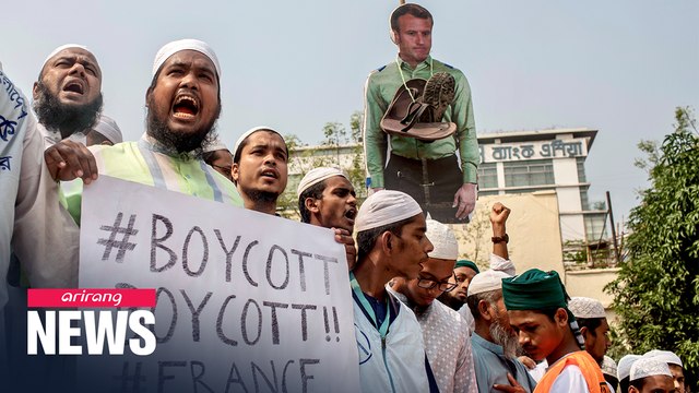 Huge Bangladesh rally calls for boycott of French products