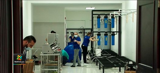 tn7-Intervienen-envasadora-de-licor-en-Cartago-tras-detectar-irregularidades-en-alcohol-271020