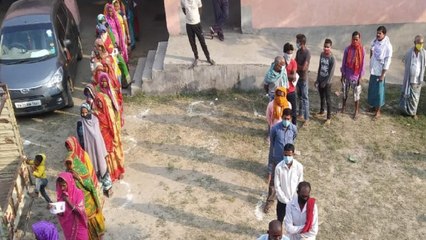 Bihar: Woman gets emotional while talking about her problems