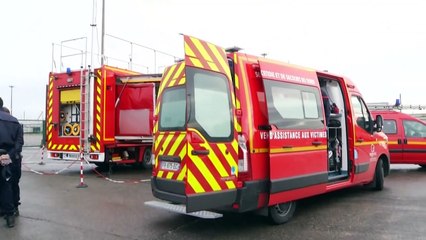 Due bambini e due adulti muoiono tentando di raggiungere l'UK