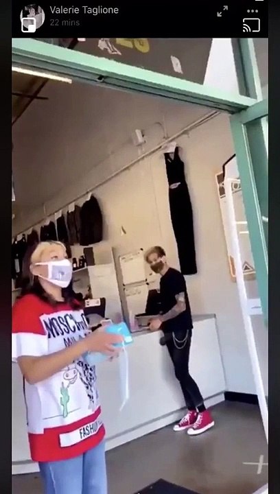 Karen can't wear a mask because of a 'medical condition' and is refused shopping _(