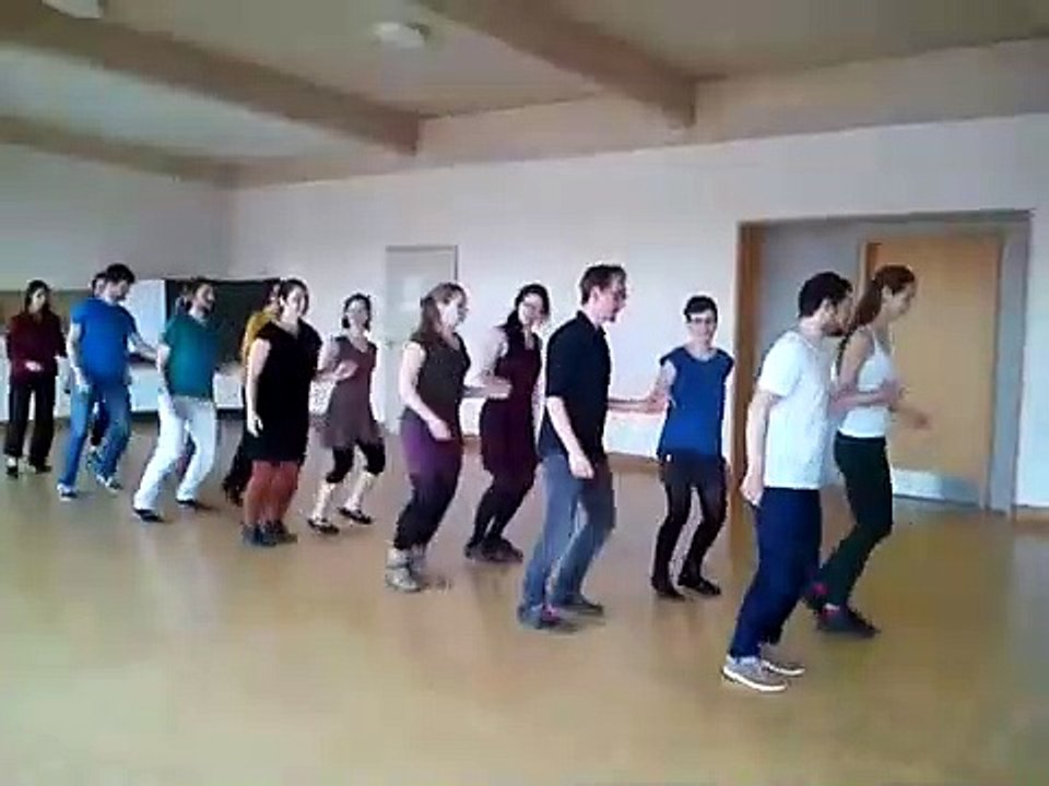 Bourrée valsée d'Issoudun (Berry) en situation d'apprentissage