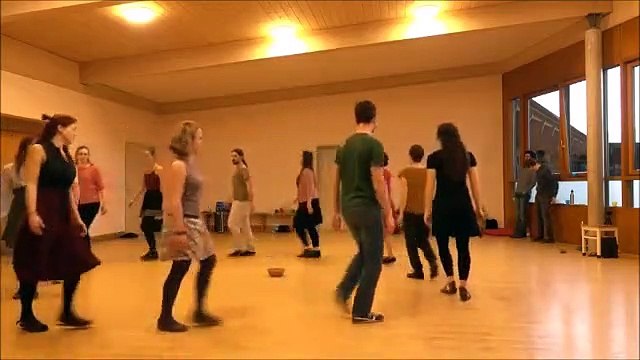 Suite de sauts béarnais de création ou de recréation récentes (situation d'apprentissage))