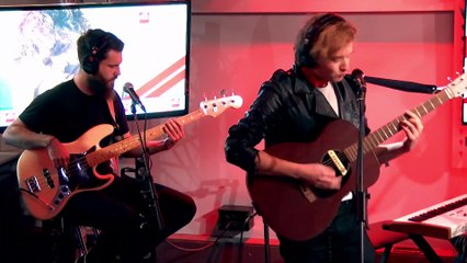 Malo' interprète "Tu peux tout changer" en live dans #LeDriveRTL2 (27/10/20)