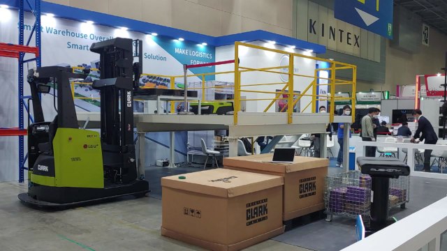 [기업] LGU+, 5G 무인지게차·물류로봇, 로보월드 전시회에서 첫선 / YTN