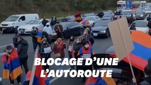 Une manifestation pro-Arménie bloque l'autoroute A7 près de Vienne dans l'Isère et dégénère