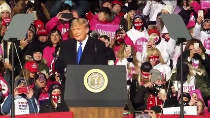 A J-7, Donald Trump promet une super-reprise et Joe Biden d'endiguer le virus