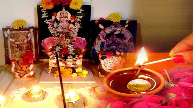 Sharad Purnima 2020: शरद पूर्णिमा पूजन विधि | शरद पूर्णिमा की पूजा कैसे की जाती है | Boldsky