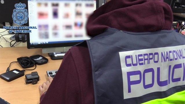 Detenido un hombre por grabar con cámara oculta a mujeres mientras se duchaban
