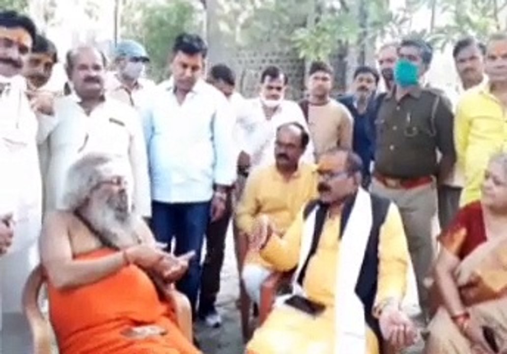 राजेंद्र नाथ त्रिपाठी ने लाल बाबा से की मुलाकात
