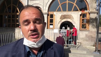 Harakani Türbesi’nde Mevlid Kandili yoğunluğu