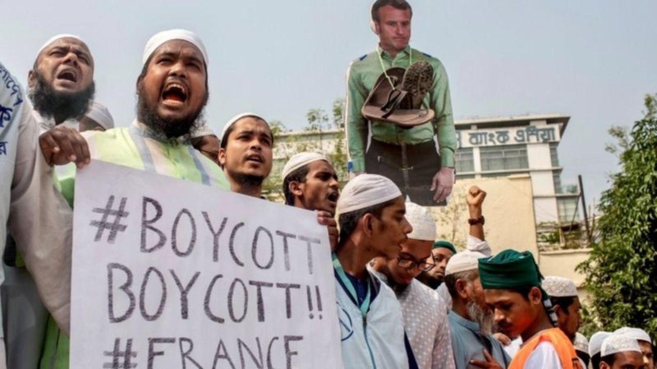 Anti-France protests spread globally