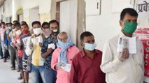 Bihar Election: Crowd at voting centers during corona
