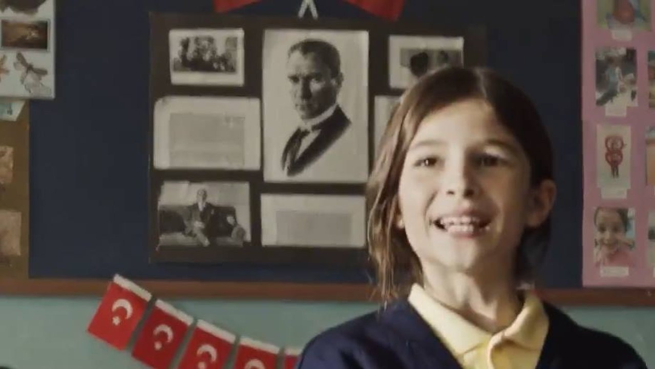 İBB'den Cumhuriyet Bayramı için reklam filmi: "Cumhuriyet gelecektir"