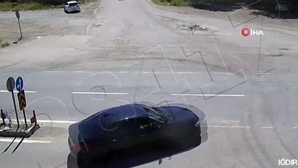 Kaza anı MOBESE kamerasına yansıdı