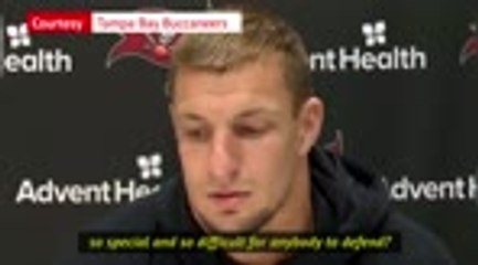 'Butter don't drizzle like that!' - Gronk's maple syrup analogy for signature Brady play