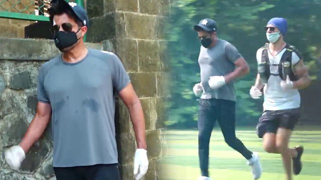 Anil Kapoor Spotted in Juhu While Jogging with his trainer | FilmiBeat