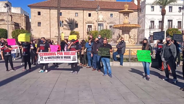 Hosteleros de Mérida se ponen en huelga para reclamar ayudas