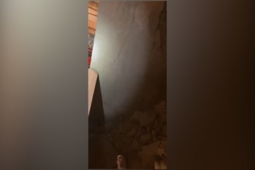 Desalojada familia por el derrumbe parcial de un edificio en Córdoba