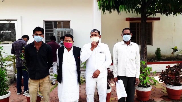 शाजापुर समाजिक नेता राधेश्याम मालवीय एवं मनोहर सिंह कटारिया ने एसपी को सौंपा ज्ञापन