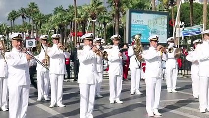 Marmaris'te Cumhuriyet Bayramı'nın 97. yılı karada ve denizde kutlandı