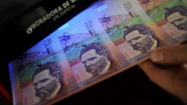 Salario mínimo, día sin IVA y prima navideña: así será el cierre del año en Colombia