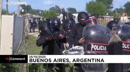 Clashes with police as illegal settlement in Buenos Aires evicted