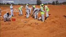 انتشال 12 جثة من مقابر جماعية في غرب ليبيا