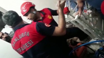 Ayağı asansöre sıkışan çocuk kurtarıldı