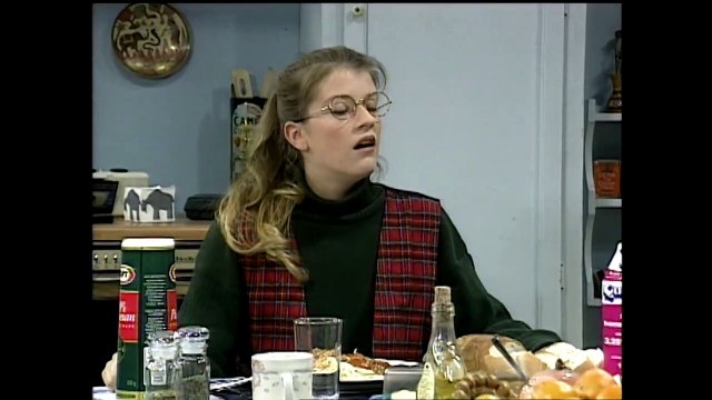 Watatatow - S4 E86 Ma meilleure amie est une adulte