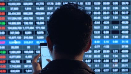 Stocks Are Flat As Investors Wait On A Winner