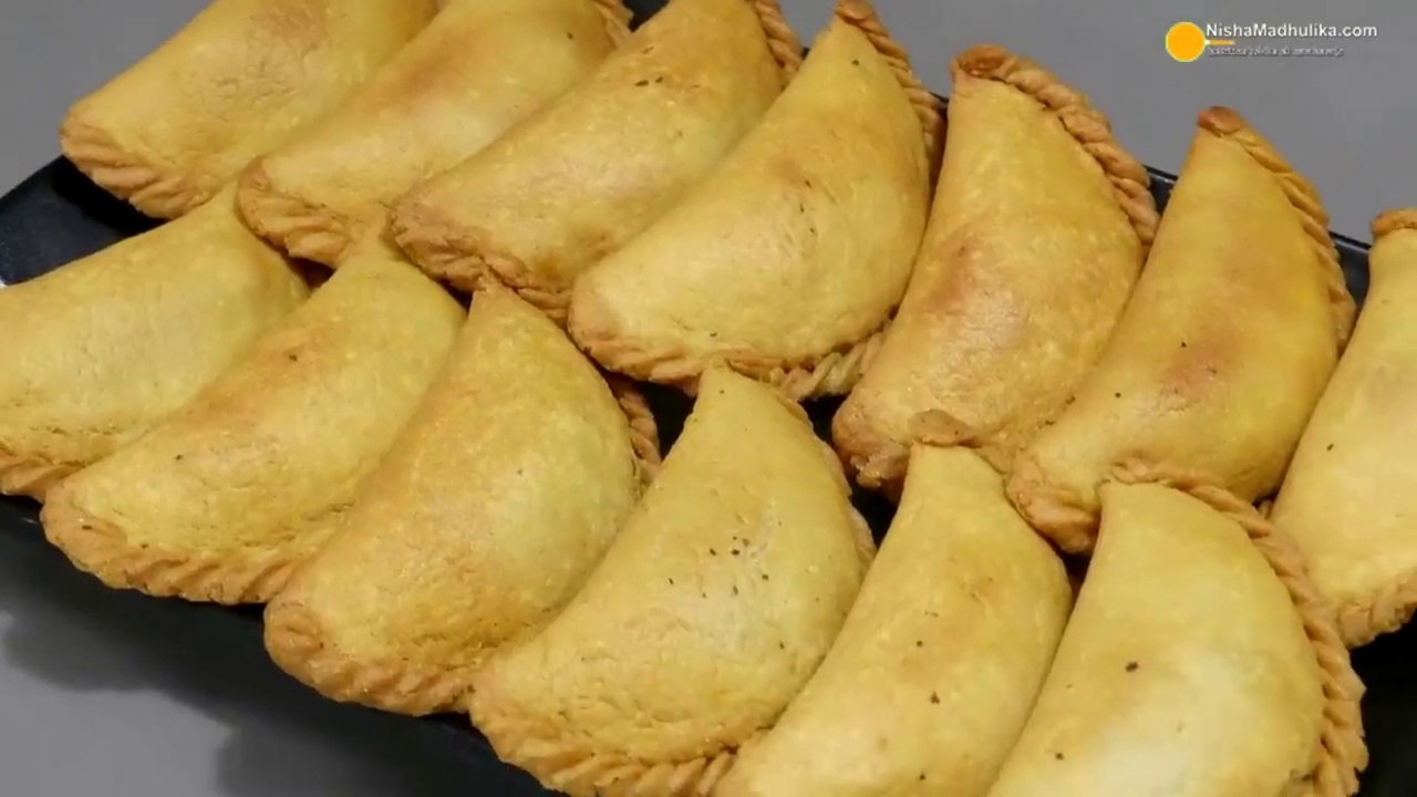 Atta Gujiya with Gur, Ginger & Dry fruits stuffing