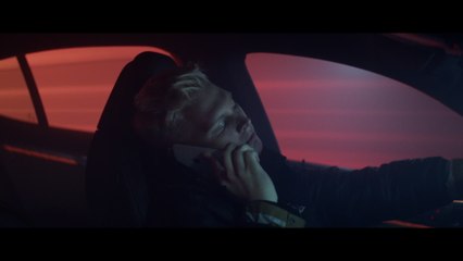 Anthon Edwards - Holder Os Vågne