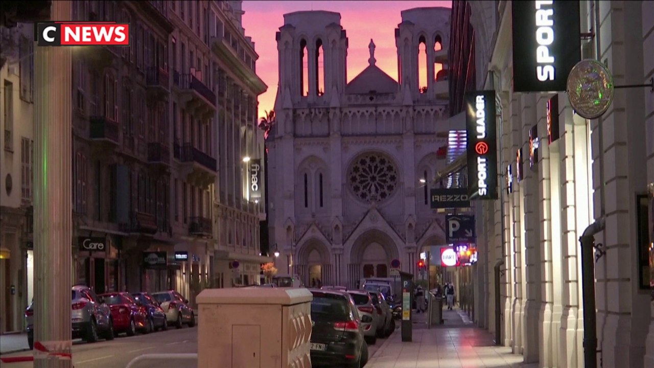 Attaque au couteau à Nice : l'émotion des Niçois