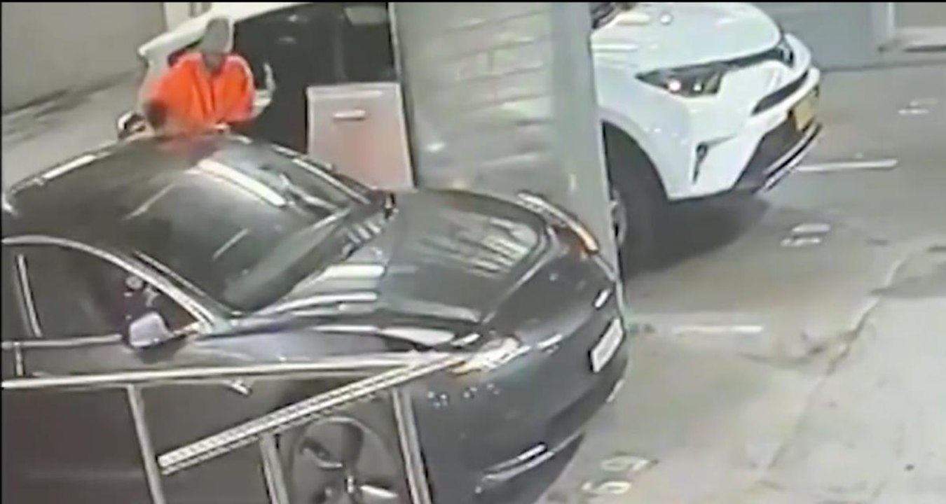 Elle se fait voler sa Tesla Model 3 et décide de rendre fous les voleurs à distance